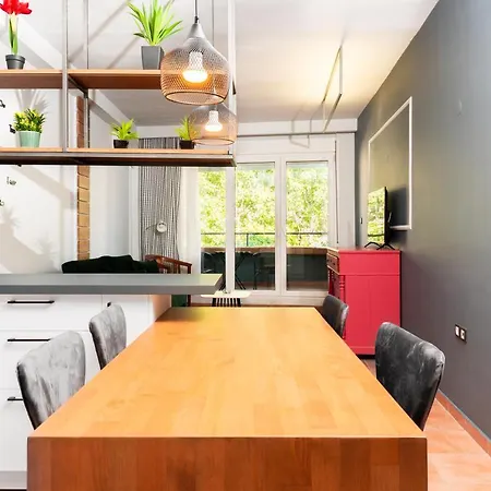 Modern For 4 Ppl In Thessaloniki