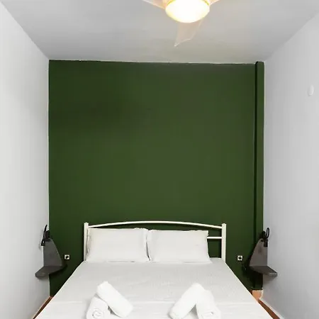 Modern For 4 Ppl In Apartment Thessaloniki