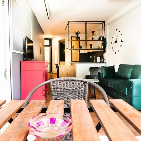 Modern For 4 Ppl In Thessaloniki